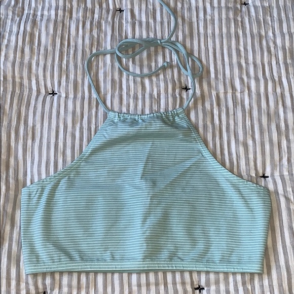 New Out from under Halter Crop Top - Picture 1 of 4